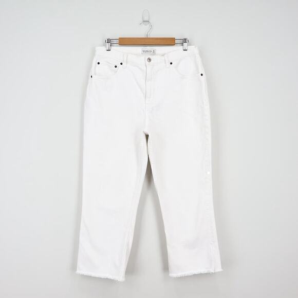 Abercrombie & Fitch Ultra High Rise Split Hem Kick Flare White Size 32 - Picture 1 of 7